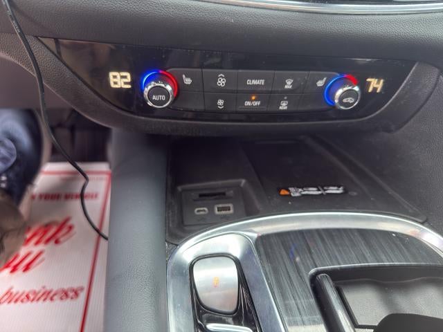 2022 Buick Enclave Essence