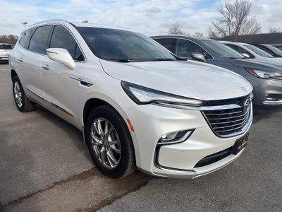 2022 Buick Enclave Essence