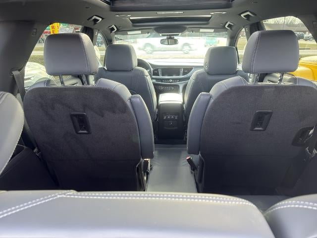 2022 Buick Enclave Essence